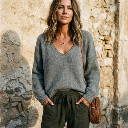 ExpressOutlet24 - Veser | V-Neck Knitted Sweater Women
