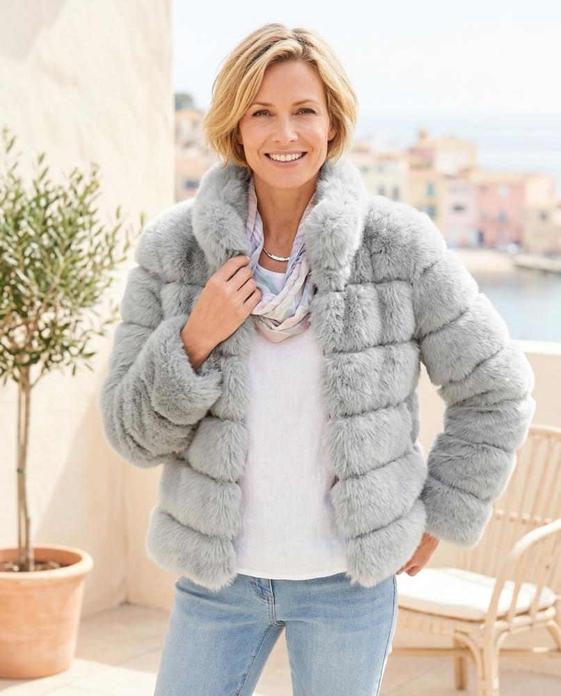 ExpressOutlet24 - Vamin | Faux Fur Tiered Jacket Women