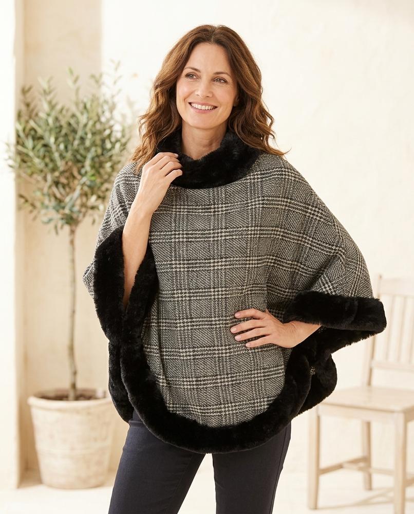 ExpressOutlet24 - Vilom | Plaid Faux Fur-Trimmed Coat Women