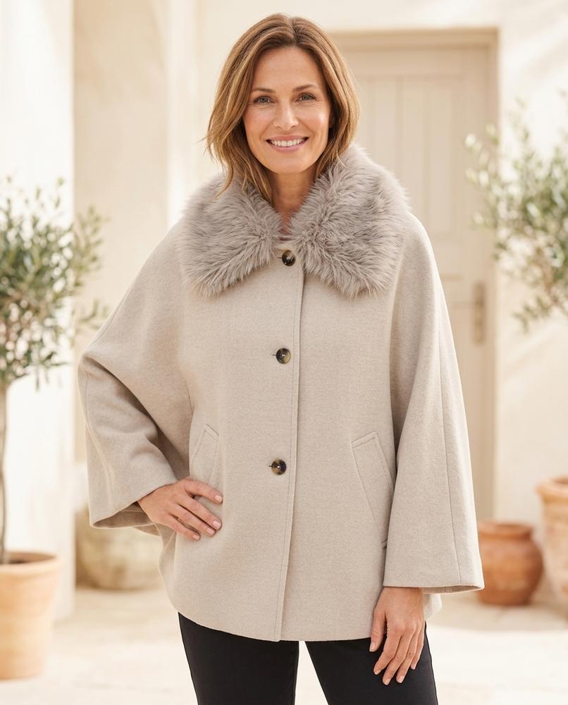 ExpressOutlet24 - Colar | Flared-Sleeve Faux-Fur Collar Coat Women