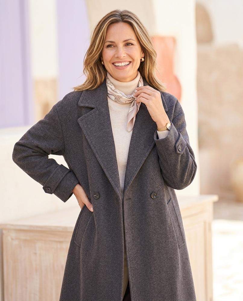 ExpressOutlet24 - Vazan | Double-Breasted Notched-Lapel Coat Women