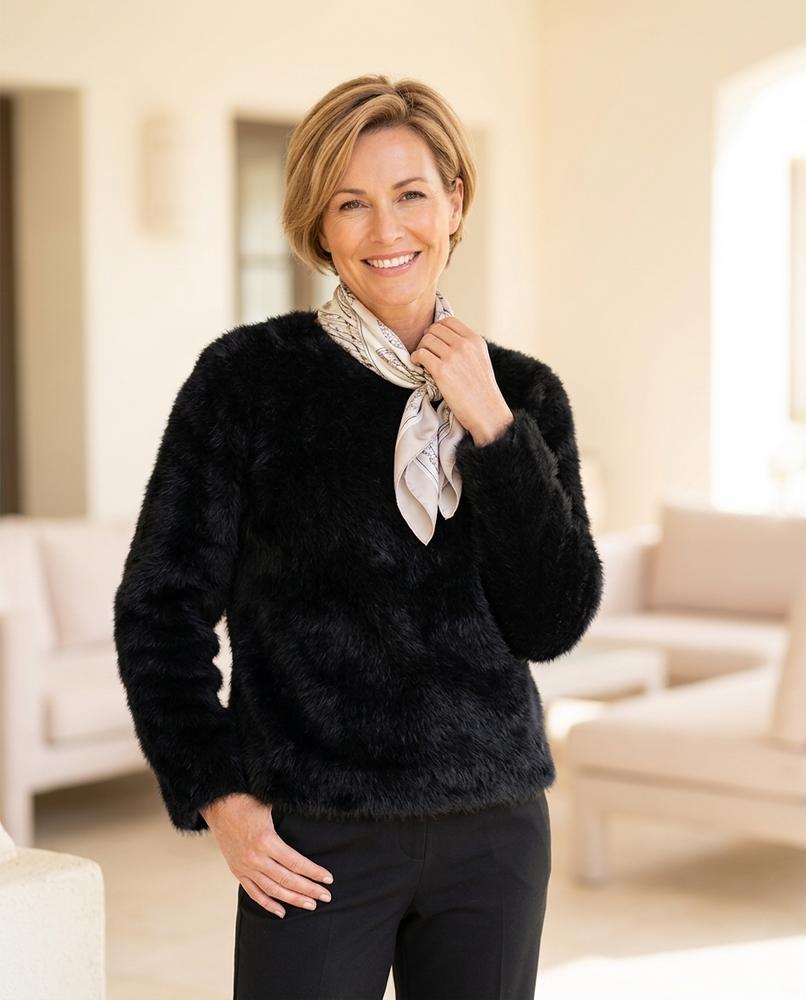 ExpressOutlet24 - Tarel | Faux-Fur Round-Neck Sweater Women